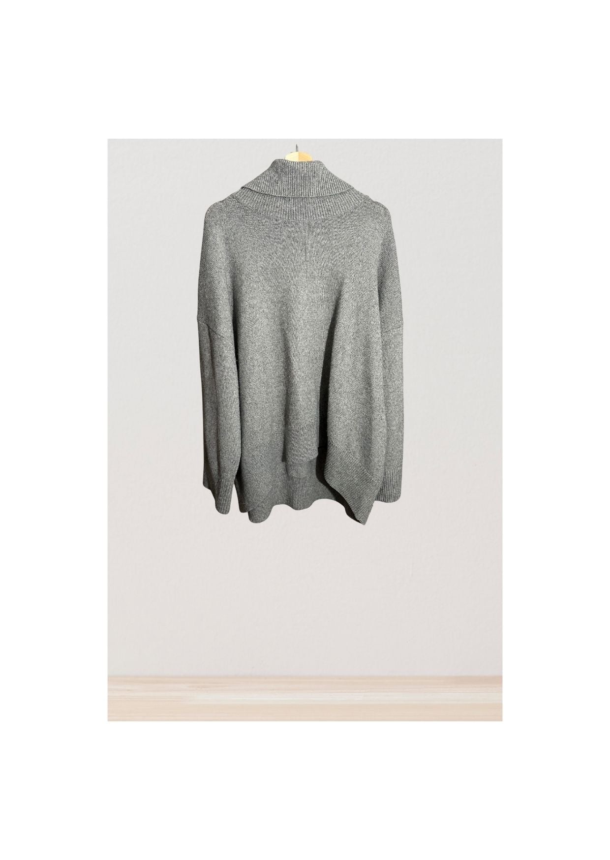 Grey wool sweater - used